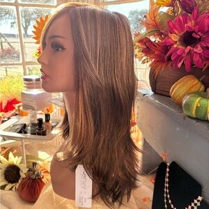 Envy synthetic wig Bobbi Chocolate Caramel